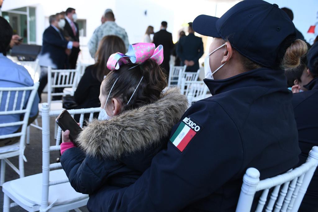 Fue inaugurada oficialmente la Guardería para hijas e hijos de elementos de la policía y militares, se trata de un proyecto integral impulsado por el Municipio de Torreón y que estará operando bajo apoyo de personal DIF. (FERNANDO COMPEÁN)