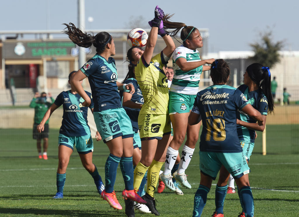 Las Guerreras no aprovecharon su localía en el TSM y empataron 0-0 contra la Franja del Puebla, en partido pendiente de la jornada 1 del Guardianes 2021 de la Liga MX Femenil. (JESÚS GALINDO)
