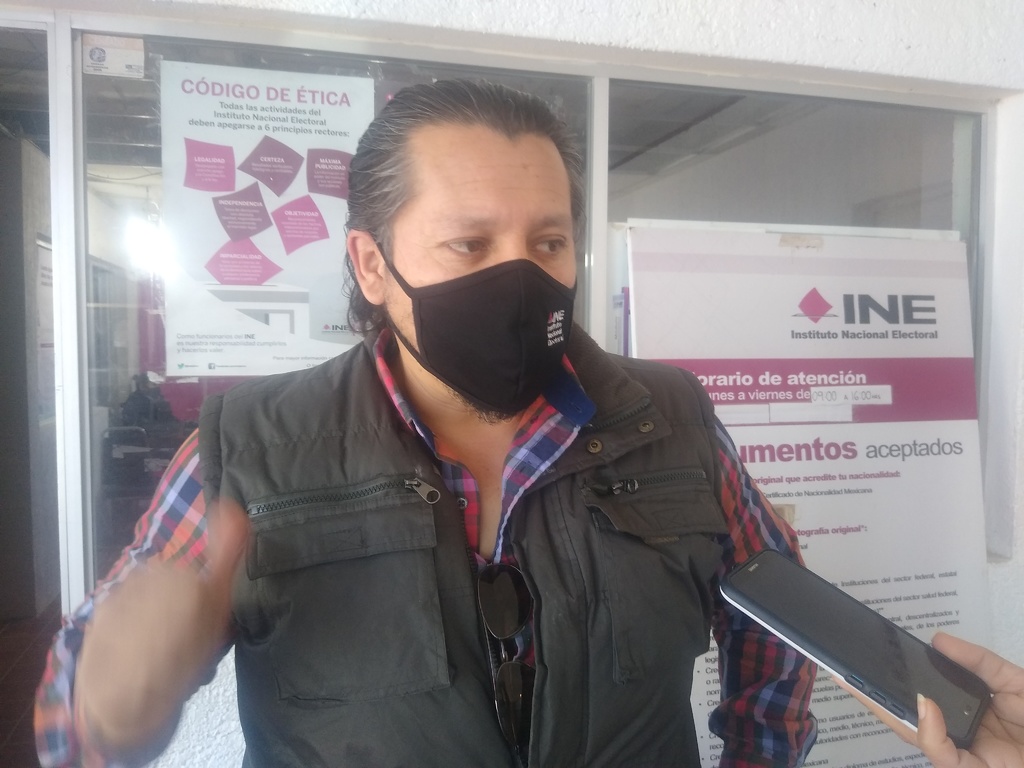 El vocal ejecutivo del INE, José Eladio Espino, dijo que ya iniciaron con las visitas a quienes serán funcionarios de casilla. (EL SIGLO DE TORREÓN) 