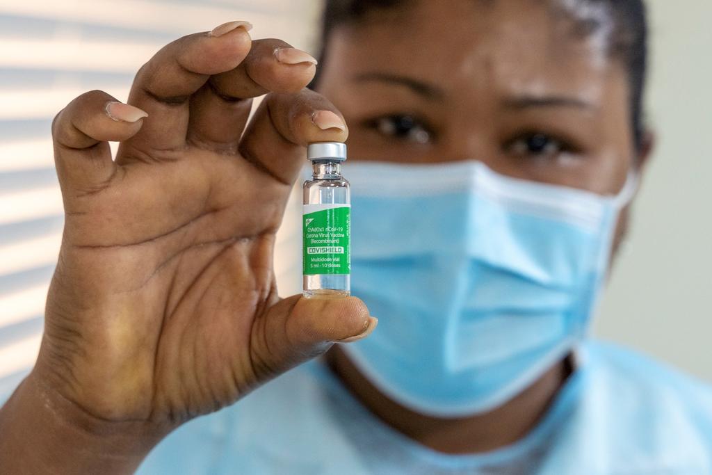 República Dominicana vacunó contra la COVID-19 a casi 20,000 personas en la primera semana, todos ellos miembros del personal de salud de primera línea destinados al combate de la enfermedad, informaron este martes fuentes oficiales. (ARCHIVO) 
