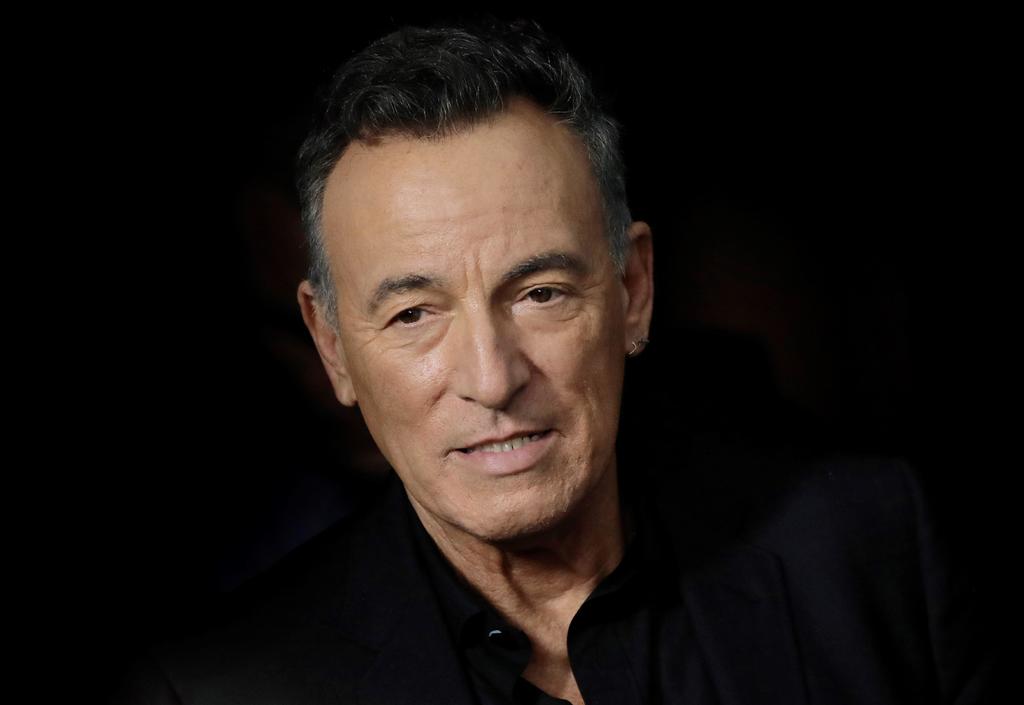 Un juez en EUA impuso este miércoles una multa de 540 dólares al cantante Bruce Springsteen, quien admitió haber bebido 'dos pequeños tragos de tequila' en un parque nacional. (ARCHIVO)