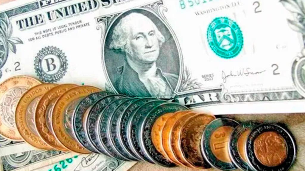 El tipo de cambio se sitúa esta tarde en 21.04 unidades por dólar y equivale a una depreciación del peso de 66 centavos o 3.2% con respecto al miércoles.
(ARCHIVO)