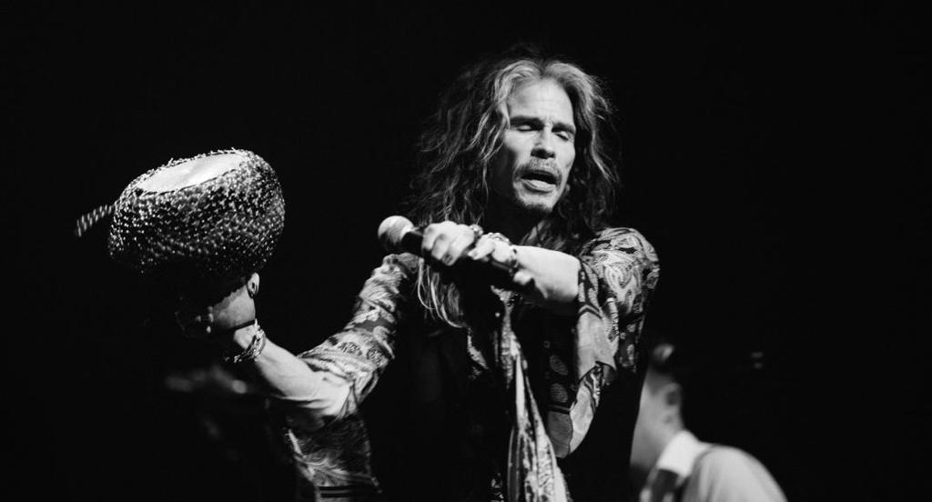 Un vídeo divulgado este jueves ofrece una de las primeras oportunidades de ver la grabación del concierto tributo a Fleetwood Mac que grandes estrellas del rock como Steven Tyler (Aerosmith) y David Gilmour (Pink Floyd) ofrecieron en Londres en febrero de 2020. (BMG/ ESPECIAL)

 
