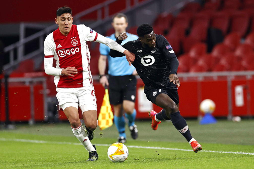  El Ajax eliminó al Lille y se clasificó para los octavos de final de la Liga Europa en un sufrido partido (2-1) en el que el argentino Lisandro Martínez evitó un tanto del conjunto francés con una salvada en la primera parte, aunque provocó un penalti en la segunda mitad. (META) 

