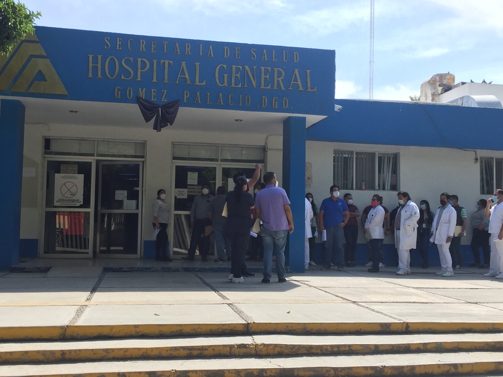 La vacunación al personal de salud se lleva a cabo en el antiguo Hospital General en GP.