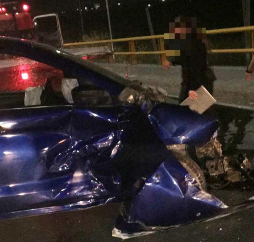 El accidente ocurrió cerca de las 22:40 horas del jueves sobre la carretera Torreón-San Pedro, en los carriles de circulación de sur a norte.
(EL SIGLO DE TORREÓN)