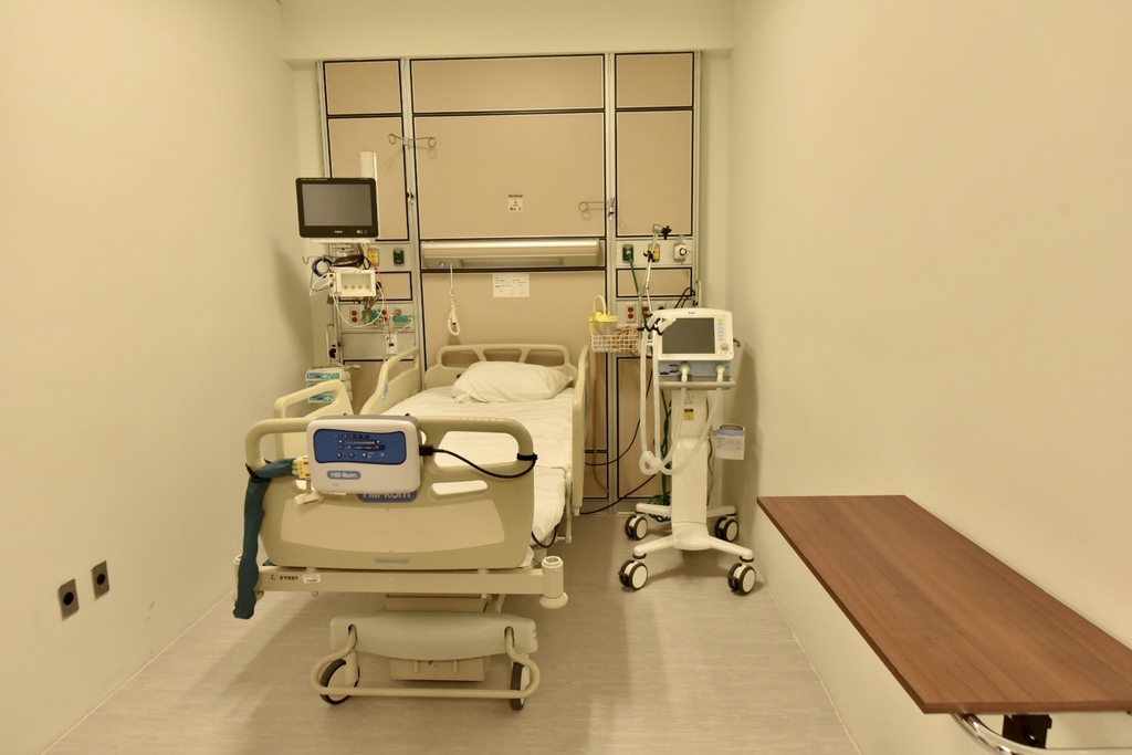 Durante el mes de febrero ha bajado considerablemente el número de personas hospitalizadas en áreas COVID-19.