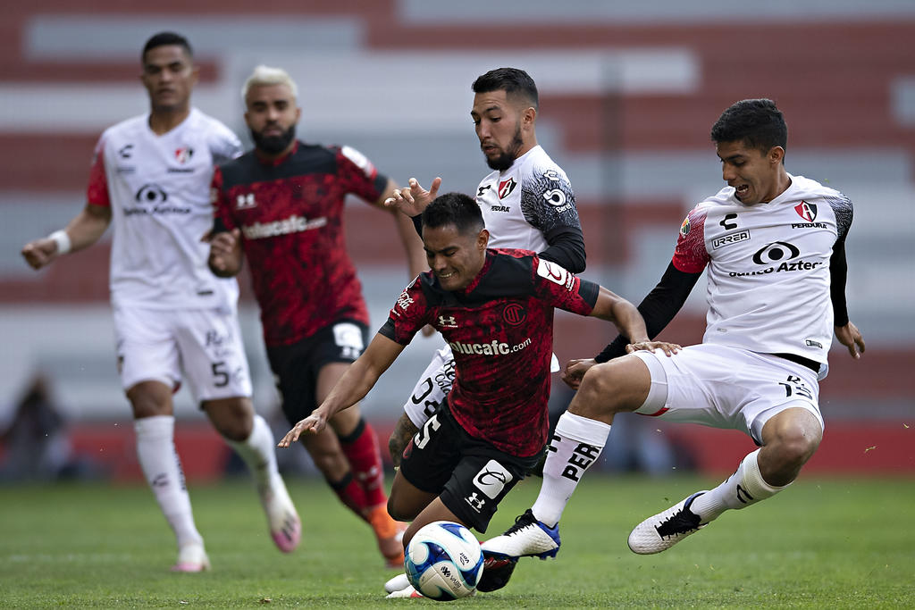 Atlas dominó, pero careció de definición y se conformó el sábado con un empate de 0-0 ante Toluca, que se ubicó provisionalmente en el segundo puesto del Clausura mexicano. (JAM MEDIA)
