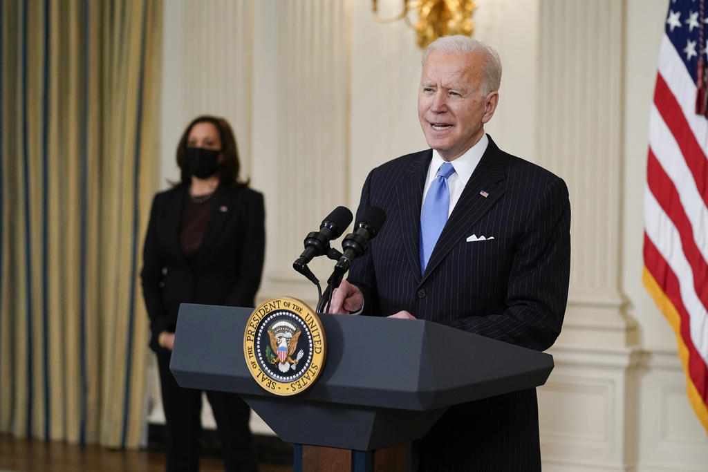 El presidente estadounidense, Joe Biden, prometió este martes que Estados Unidos dispondrá de suficientes vacunas contra la COVID-19 para todos los adultos del país antes de finales de mayo, dos meses antes de la lo que se calculaba hasta ahora.
(ESPECIAL) 