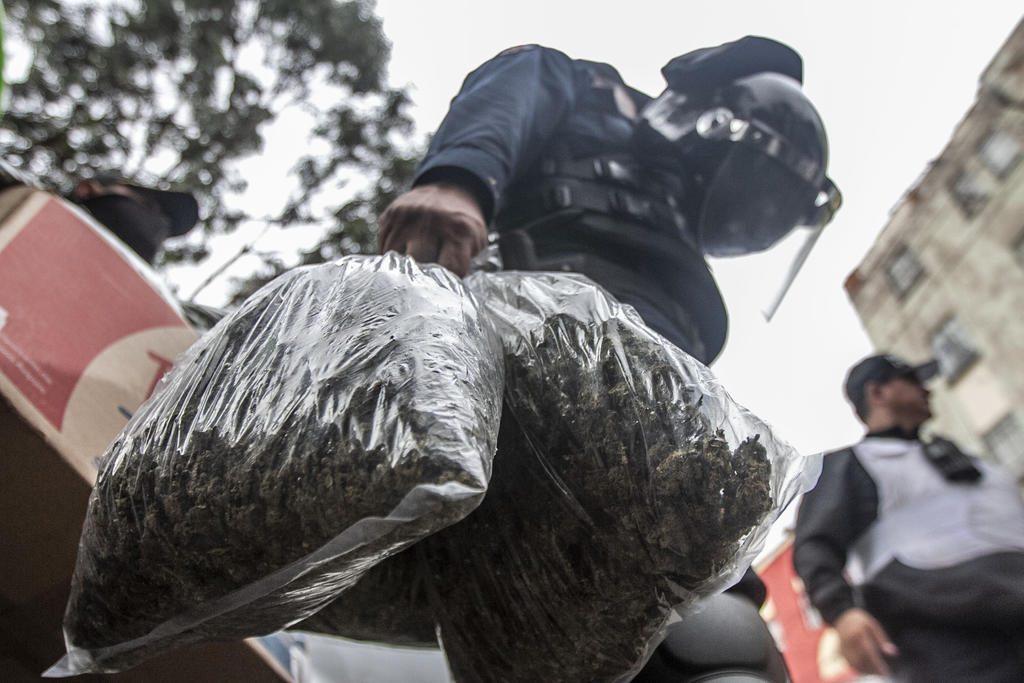 La oficina antidrogas de Estados Unidos (DEA) identificó nueve grupo criminales mexicanos que tienen el mayor impacto del tráfico de drogas en su territorio. (ARCHIVO)