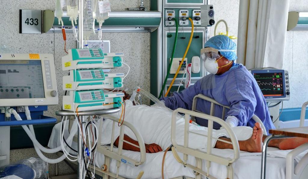 Por su condición crítica de salud, un 10% por ciento de las personas hospitalizadas que son 12 se encuentran utilizando un ventilador como soporte respiratorio. (ARCHIVO)