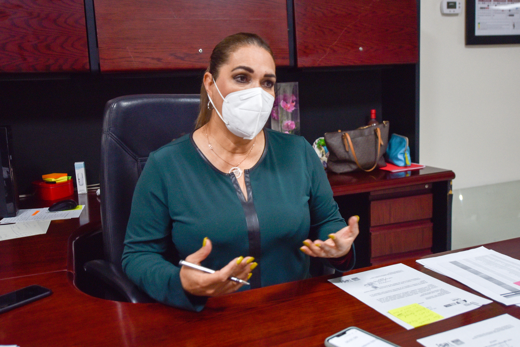 La coordinadora de Servicios Educativos , Flor Rentería, dijo que el Gobierno del Estado les presentó un proyecto de vacunación. (ÉRICK SOTOMAYOR)