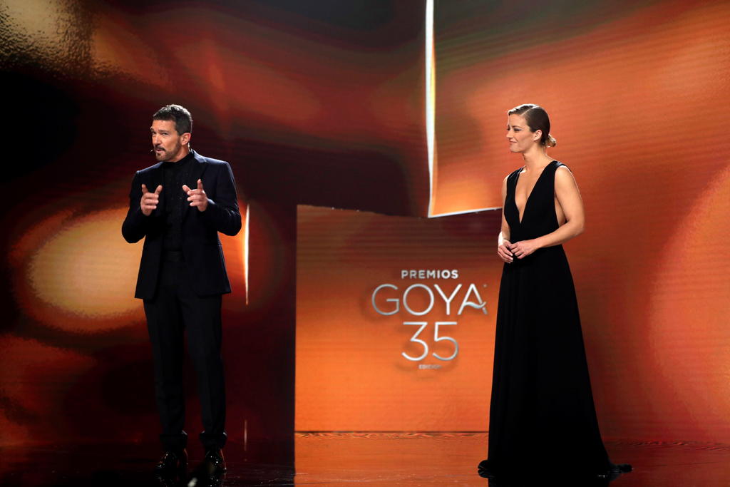  'Las niñas' de Pilar Palomero se ha alzado con el Goya a mejor película en la 35 edición de los Premios Goya del cine español, muy repartidos también con 'Adú' y 'Akelarre'. (EFE) 