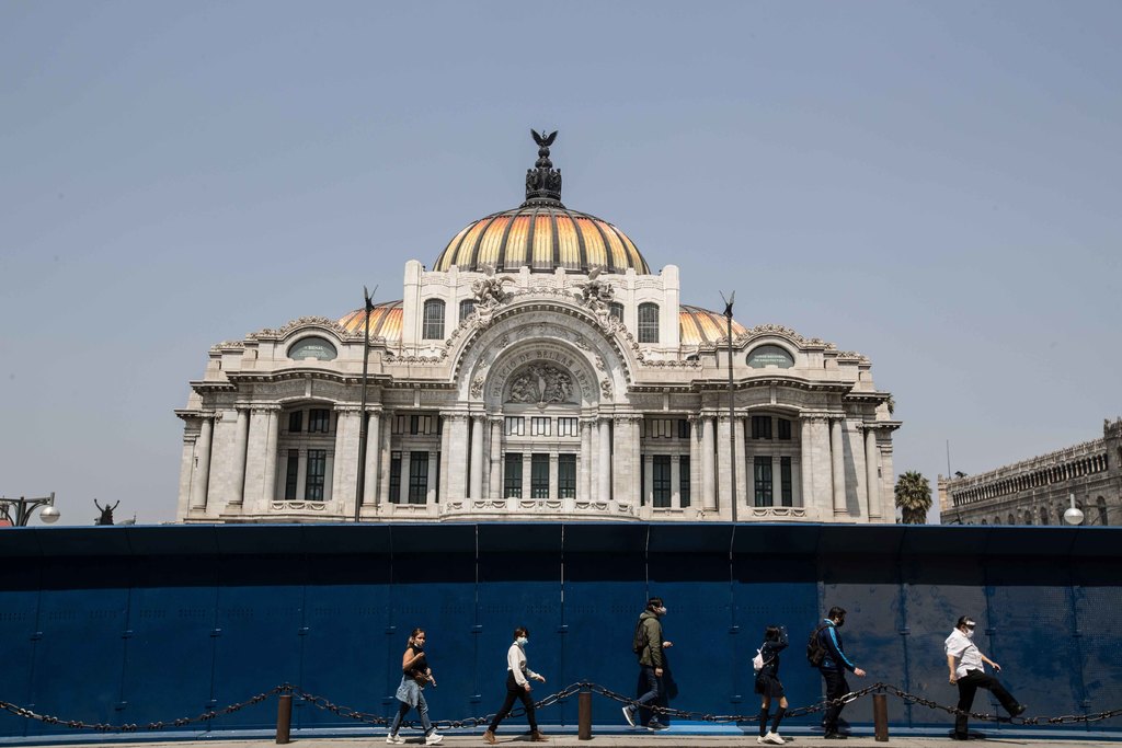 La Ciudad de México lucio blindada ante la manifestación de este domingo, en el Día Internacional de la Mujer. (AGENCIAS) 