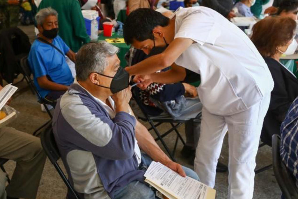 En Durango ya son 28 mil 620 los adultos mayores de 60 años que han sido inmunizados desde el 15 de febrero. (ARCHIVO)