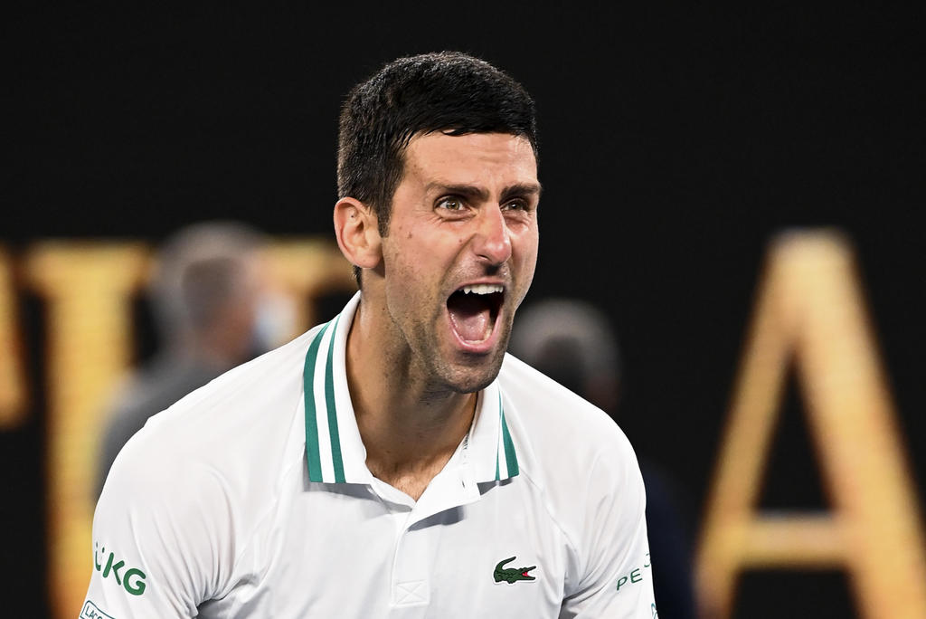 El tenista serbio Novak Djokovic aseguró que el récord de 311 semanas como número uno que acaba de lograr supone haber cumplido un sueño infantil, algo que demuestra que 'todo es posible' cuando uno se deja guiar por el amor. (ESPECIAL)
