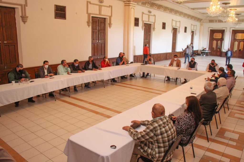 El encuentro entre el Comité Pro Zona Industrial de Lerdo y el funcionario estatal se realizó el lunes.