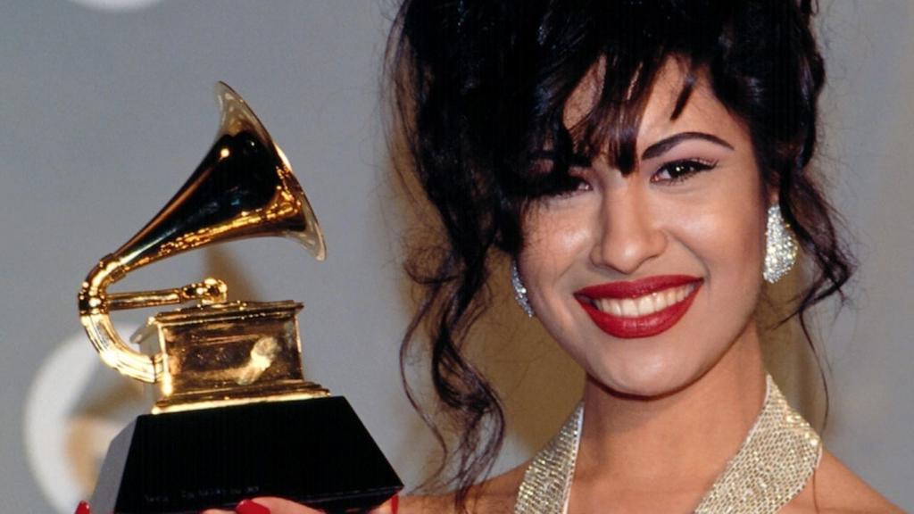 Selena Quintanilla, la cantante conocida como la 'reina del tex-mex', recibirá un homenaje póstumo en la gala de los Grammy de este domingo, informó la Academia de la Grabación de Estados Unidos.  (ESPECIAL)