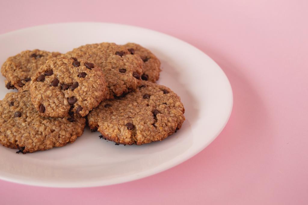 La galletas de avena ayudarán a tu tracto intestinal y te darán energía. (ESPECIAL)