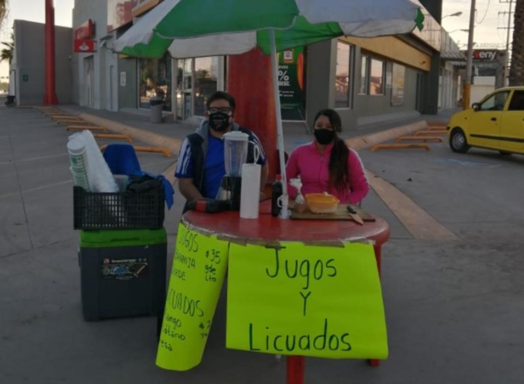 Esta mañana a través de la red social de Facebook, se compartió una publicación solicitando el apoyo para una pareja de emprendedores que colocó su negocio en el Bulevar Revolución de Torreón, Coah.  (Especial) 