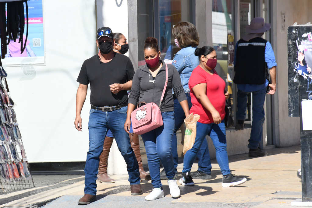 En las últimas semanas han disminuido los indicadores de la pandemia dentro de la Comarca Lagunera con menos contagios. (ARCHIVO)