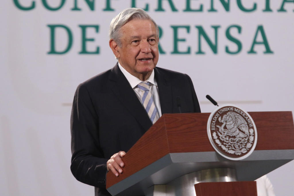 López Obrador aseguró que el tema de la reforma a la Ley de la Industria eléctrica es de interés nacional, no de 'malandros o fifís', por lo continuará con su propuesta. (EL UNIVERSAL)