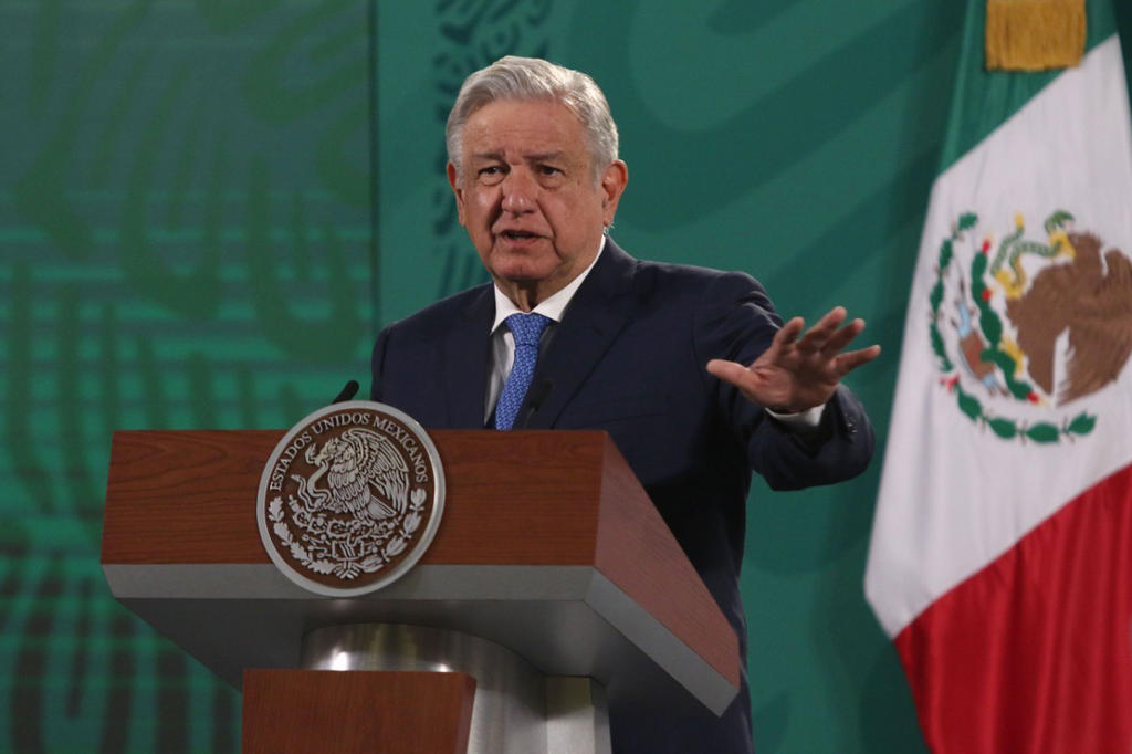 López Obrador advirtió que en caso que el Poder Judicial determine que su reforma a la ley eléctrica es anticonstitucional impulsaría una reforma constitucional. (ARCHIVO)