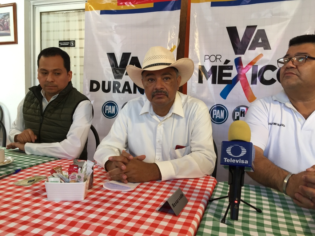 Luis Manuel Armijo se unió a la coalición Va por Durango.