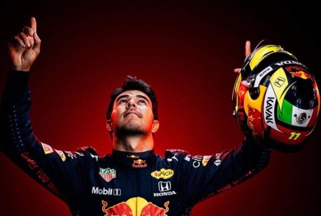 El piloto mexicano Sergio Pérez, que en 2021 debuta en las filas del equipo Red Bull Racing, se muestra confiado tras los entrenamientos. (ESPECIAL)