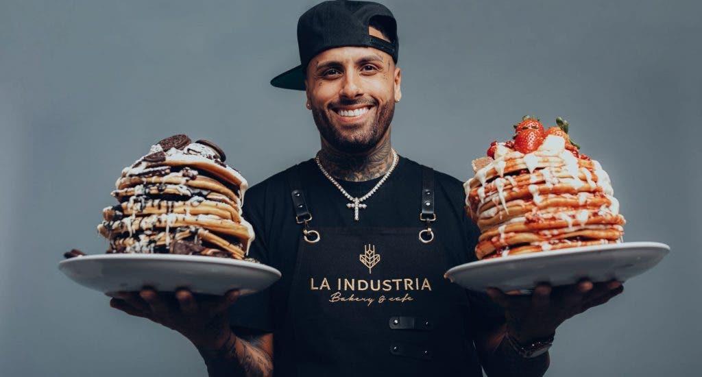El reguetonero Nicky Jam va a abrir en los próximo meses una panadería en el centro de la ciudad de Miami (EUA) para endulzar los paladares con productos de la gastronomía venezolana y puertorriqueña, según anunció en las redes sociales. (ESPECIAL) 
