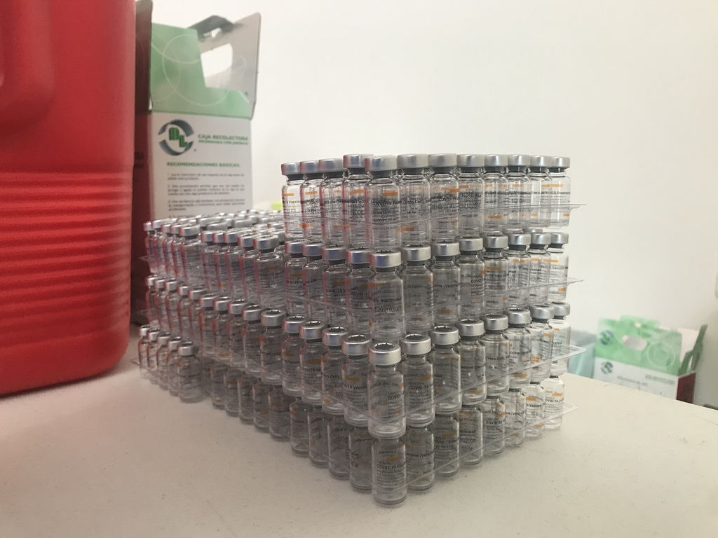 Al día de ayer se han aplicado 50 mil dosis de vacunas anti-COVID-19 de las distintas farmacéuticas en todo el estado de Durango.