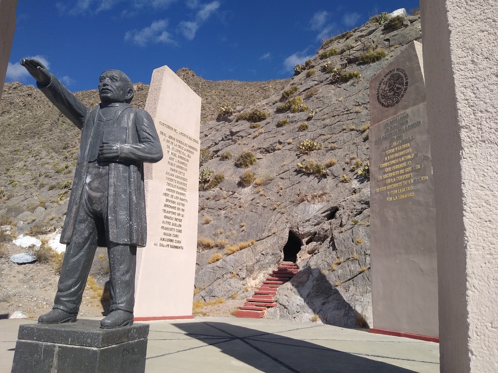La asociación civil Órgano Coadyuvante Cueva del Tabaco se conformó con el objetivo de rescatar el monumento histórico, así como el museo Casa de Juárez. (MARY VÁZQUEZ)