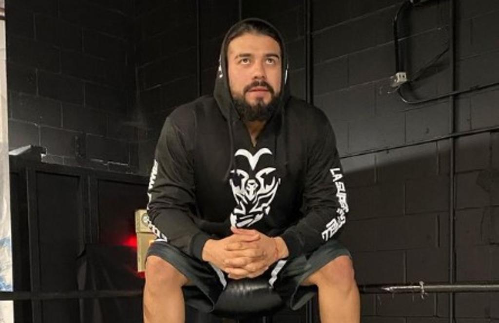 La relación entre la WWE y el luchador mexicano Andrade por fin concluyó. (ESPECIAL)
