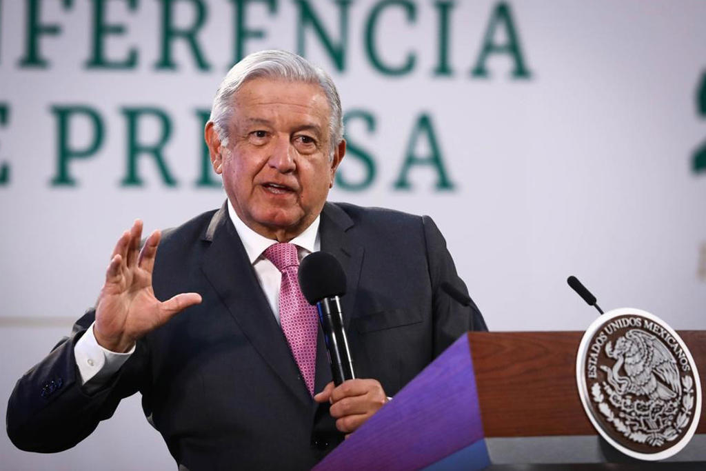 López Obrador aseguró que su gobierno no tiene problemas con Oxxo, Bimbo o Walmart, por lo que pidió que haya diálogo para solucionar este tema. (EL UNIVERSAL)