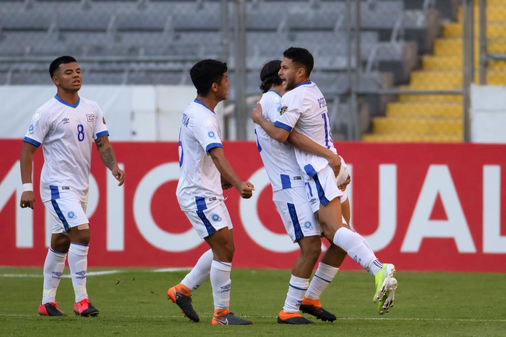 Joshua Pérez anotó este jueves un doblete en la victoria de la selección sub'23 de El Salvador por 2-1 sobre la de Haití, resultado que mantiene con vida las aspiraciones de los centroamericanos de disputar la semifinales del Preolímpico de la Concacaf. (EFE)
