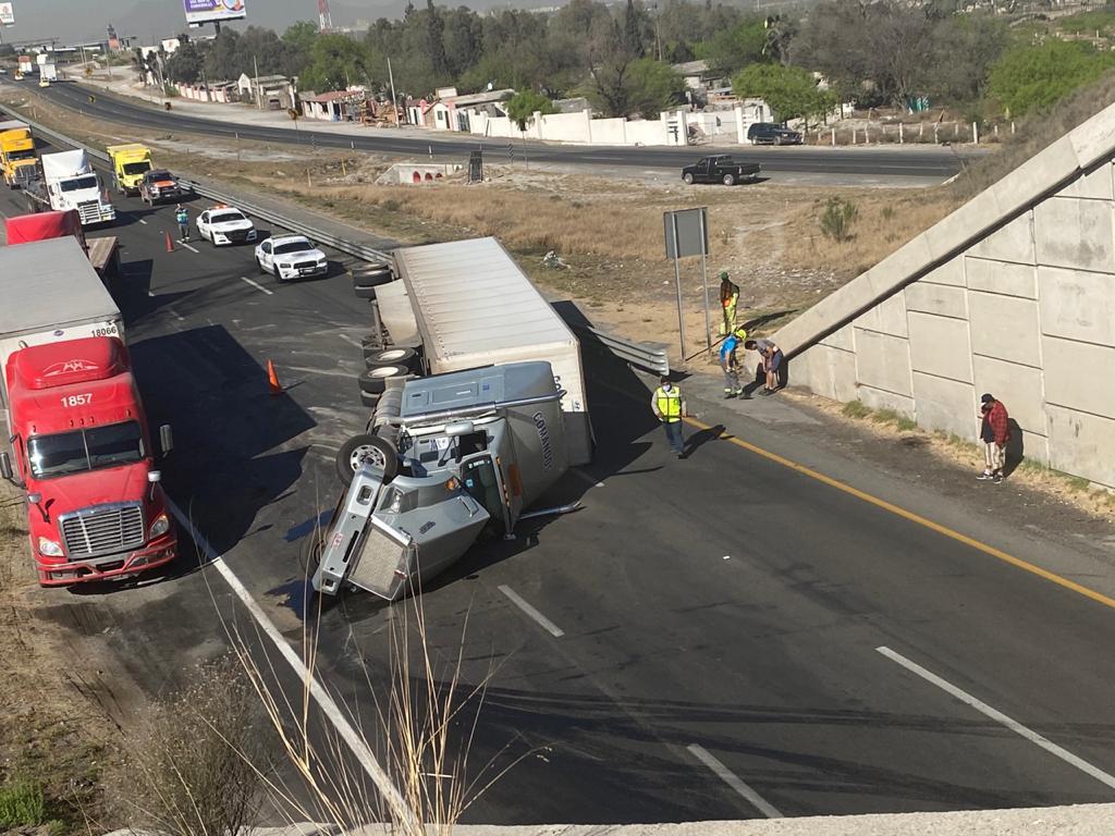 Fue la mañana de hoy que ocurrieron los hechos, en la carretera mencionada, a la altura del ejido Ojo Caliente kilómetro 26.