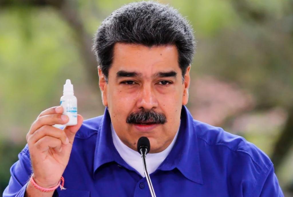 La medida no elimina la página de Maduro de la plataforma, sino que la 'congela durante 30 días, en los que solo podrá leerse' el contenido previo de la cuenta, pero no se podrá publicar nada nuevo, precisó el portavoz.
(ARCHIVO)