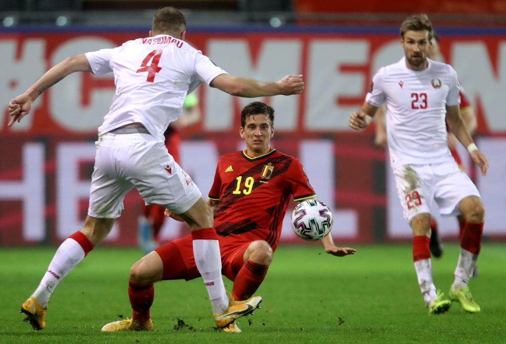 La selección de Bélgica goleó este miércoles a la de Bielorrusia por 8-0 en un encuentro sin emoción pero con un gran espectáculo ofensivo, en el que seis de los ocho tantos belgas los anotaron jugadores diferentes y que coloca a los chicos de Roberto Martínez como líderes de su grupo en la clasificación para el Mundial de 2022. (EFE)
