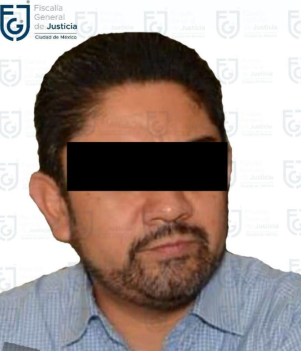Tungüi Rodríguez cuenta con tres órdenes de aprehensión por el delito de uso ilegal de atribuciones y facultades, solicitadas por la Fiscalía para la Investigación de los Delitos Cometidos por Servidores Públicos.
