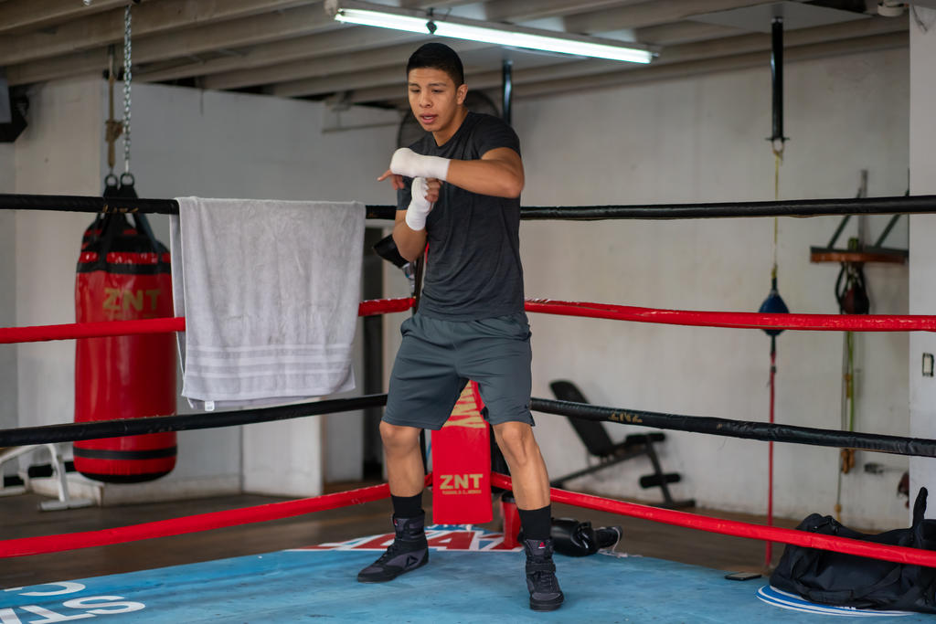 El boxeador bajacaliforniano, buscará mostrar las nuevas enseñanzas que ha adquirido con su entrenador Erik 'El Terrible' Morales. (JAM MEDIA)