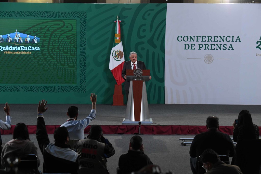 López Obrador compartió una caricatura política donde se critica a dos partidos opositores. (ARCHIVO) 