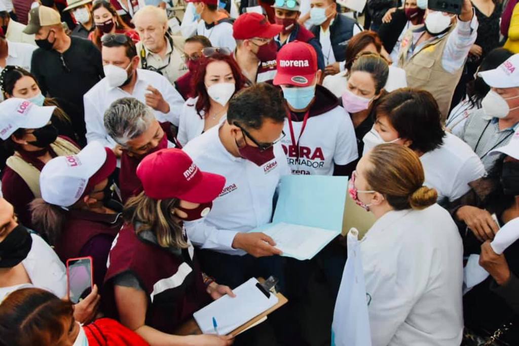 En Ciudad Juárez, Chihuahua, el candidato de Morena, Juan Carlos Loera, realizó un evento que congregó a unas mil personas.
