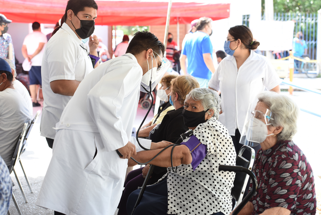 Aproximadamente se han aplicado más de 26 mil vacunas anti-COVID-19 en Gómez Palacio.