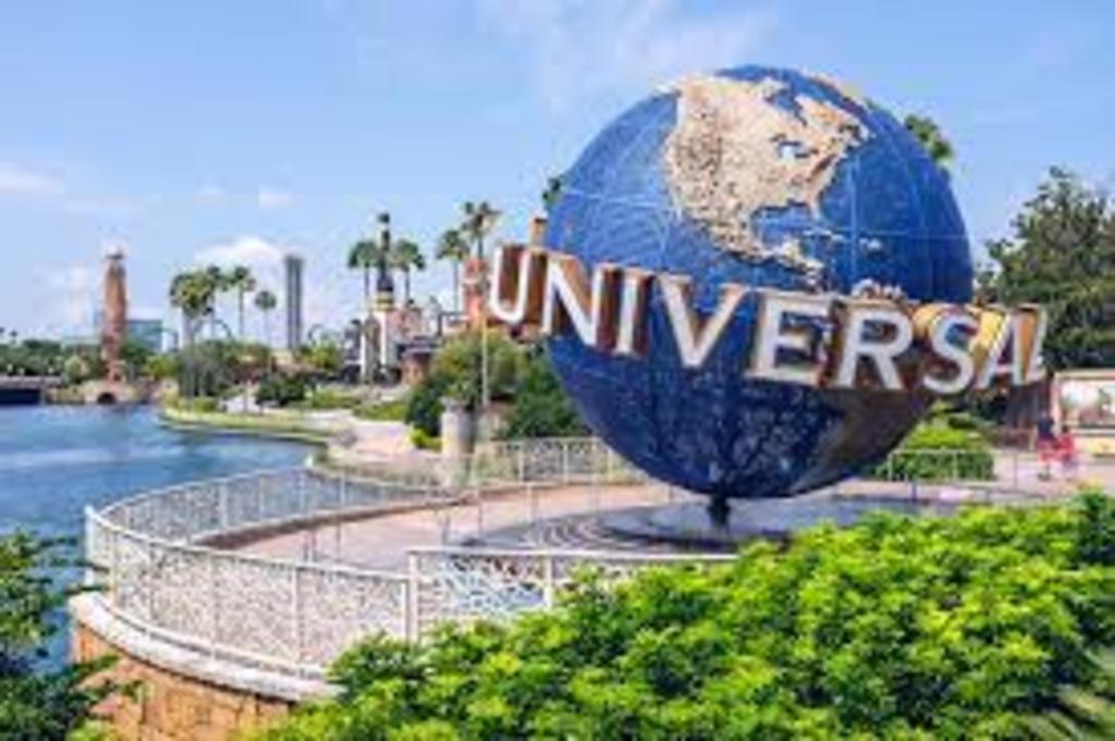 Universal anunció este martes la inauguración el próximo 10 de junio en su parque temático de Jurassic World, en Orlando EUA,  de la montaña rusa más 'intensa, rápida y alta' del estado de Florida, el llamado VelociCoaster. (Especial) 
