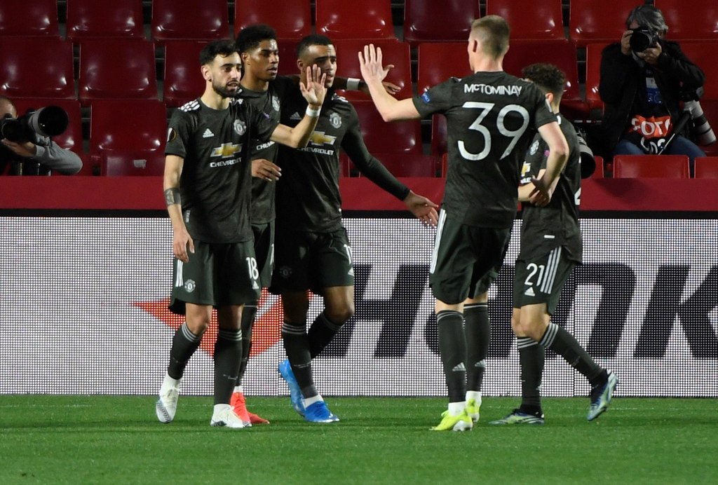 El Manchester United inglés ganó como visitante por 0 a 2 y prácticamente ya sentenció su eliminatoria ante el Granada español. (EFE)