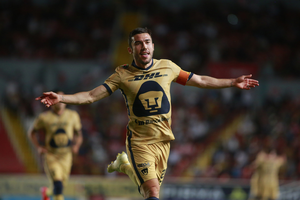 Juan Pablo Vigón marcó el único tanto del partido, en la victoria de los Pumas en su visita a los Rayos del Necaxa. (JAM MEDIA)