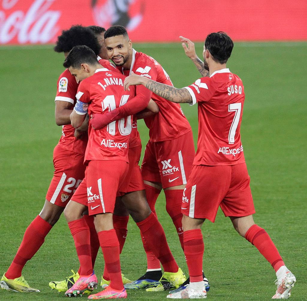 En un atractivo duelo de ida y vuelta, Sevilla se impuso 4-3 al Celta. (EFE)