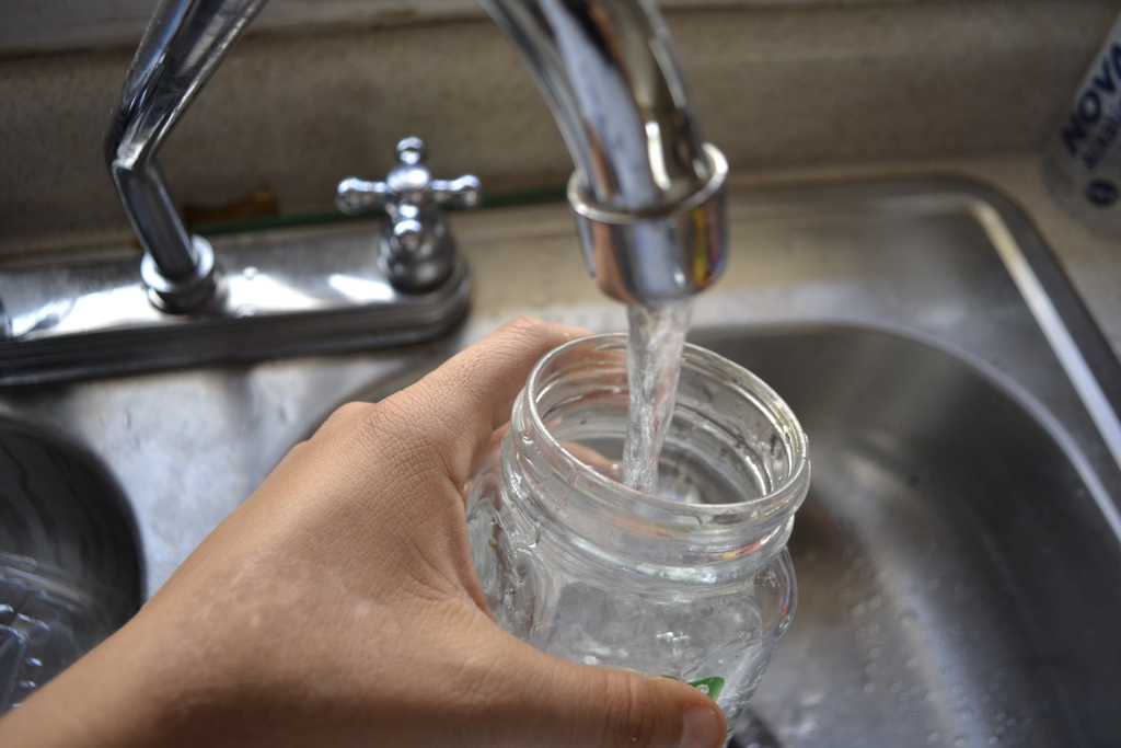Cada duranguense utiliza más de 300 litros de agua al día, según estima Aguas del Municipio de Durango (AMD). (EL SIGLO DE TORREÓN) 