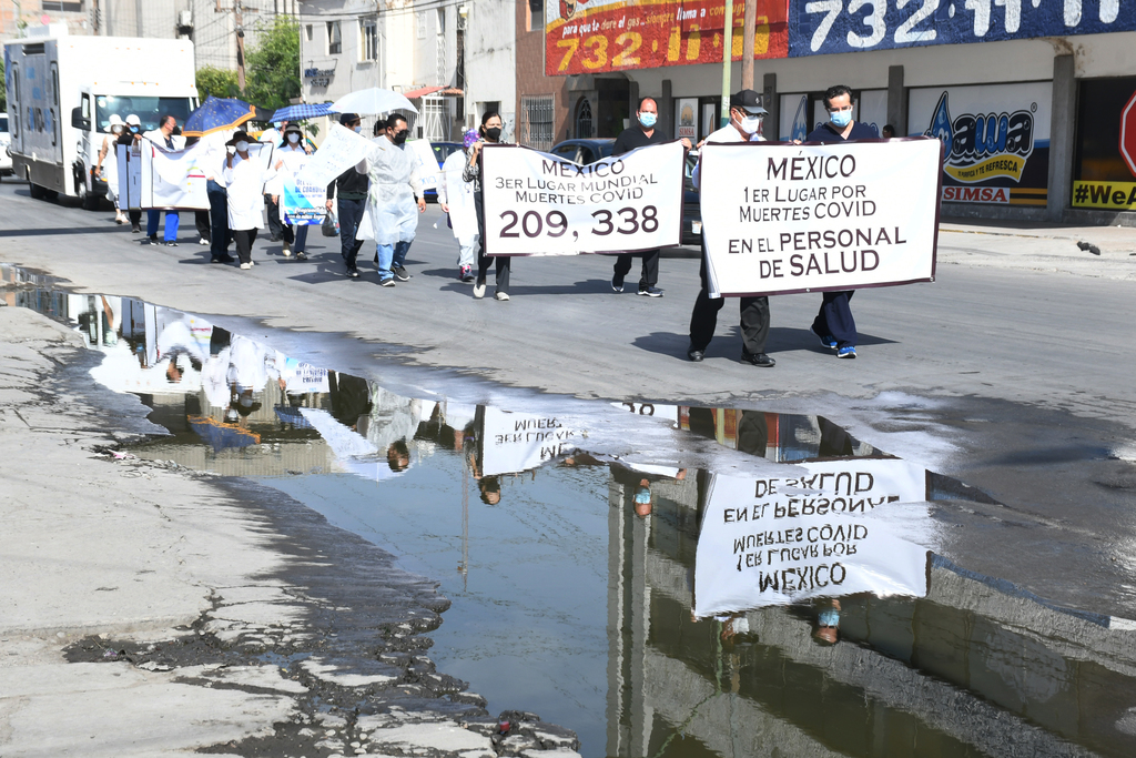 Diputados de la bancada de Morena en el Congreso de Coahuila se opusieron a respaldar a los médicos y dentistas de clínicas y hospitales particulares para que les apliquen la vacuna anti-COVID.