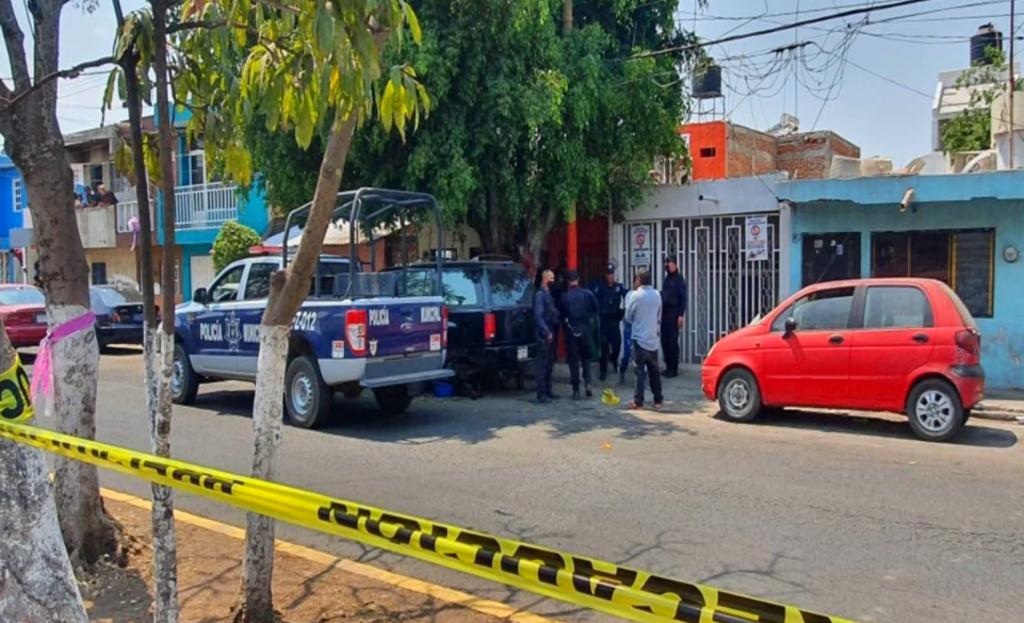 En Maravatío, un grupo armado asesinó a tiros a tres hombres que se encontraban al interior de una barbería.
(ESPECIAL)
